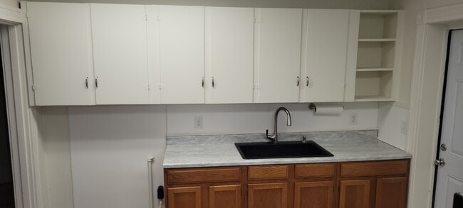 Photo - 1044 Memorial Ave Unit 1044 Memorial