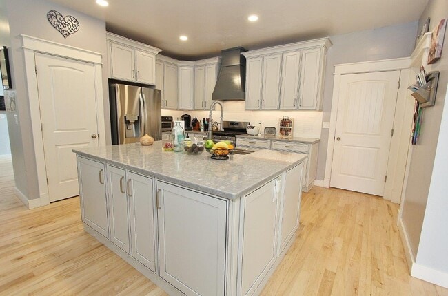 Photo - 3689 N Colbourne Way