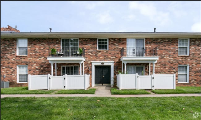Building Photo - A charming house with 2 beds and 2 bath at...