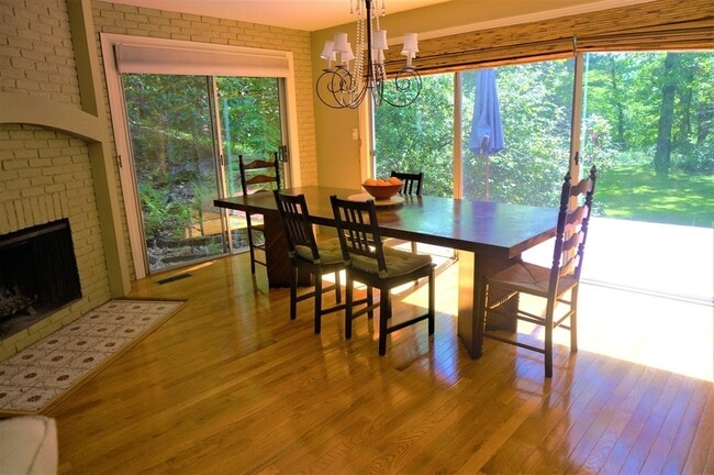 Photo - 18 Pequot Rd