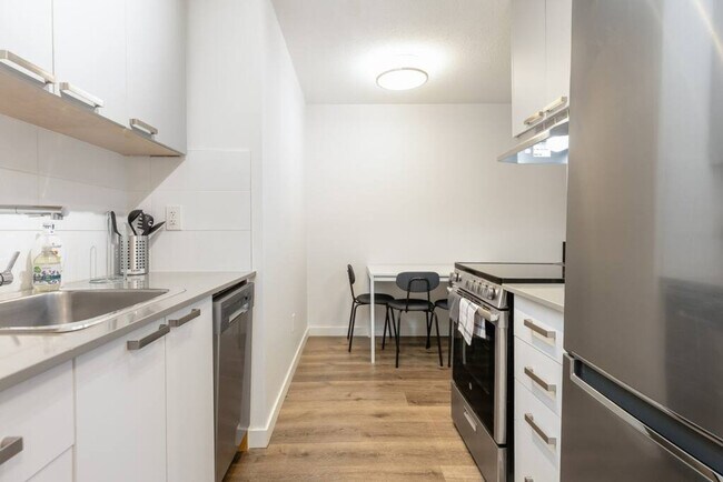 Photo - 254 E 12th Ave Unit SI ID1051838P