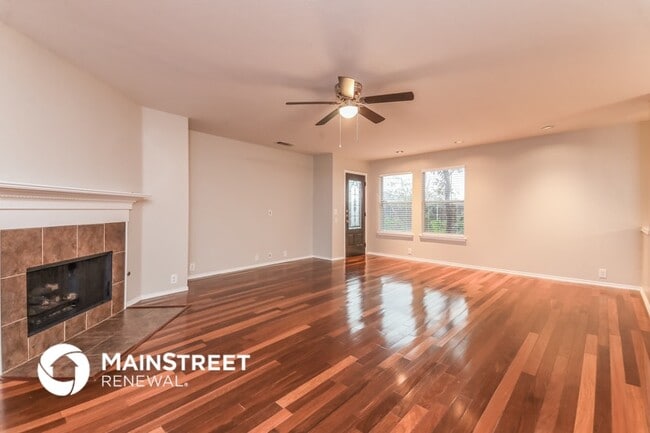 Photo - 520 Welch Dr