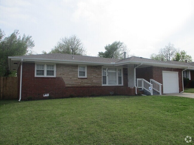 Building Photo - 4616 NW 16th St Rental