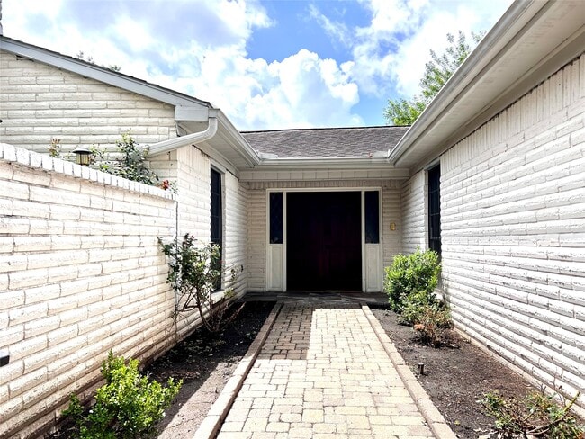 Photo - 13819 Wickersham Ln