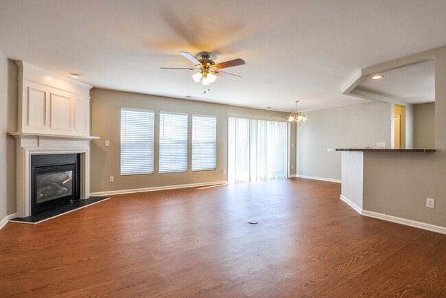 Photo - 2014 Gushing Dr