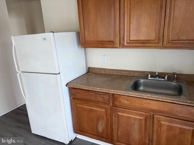 Building Photo - 110 W Main St Unit B UPSTAIRS