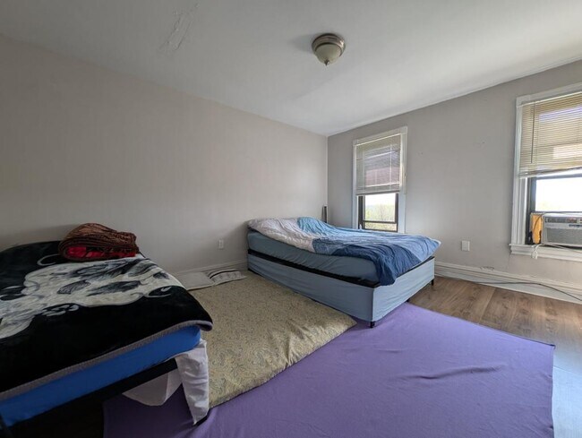 Photo - 5158 Hillcrest St