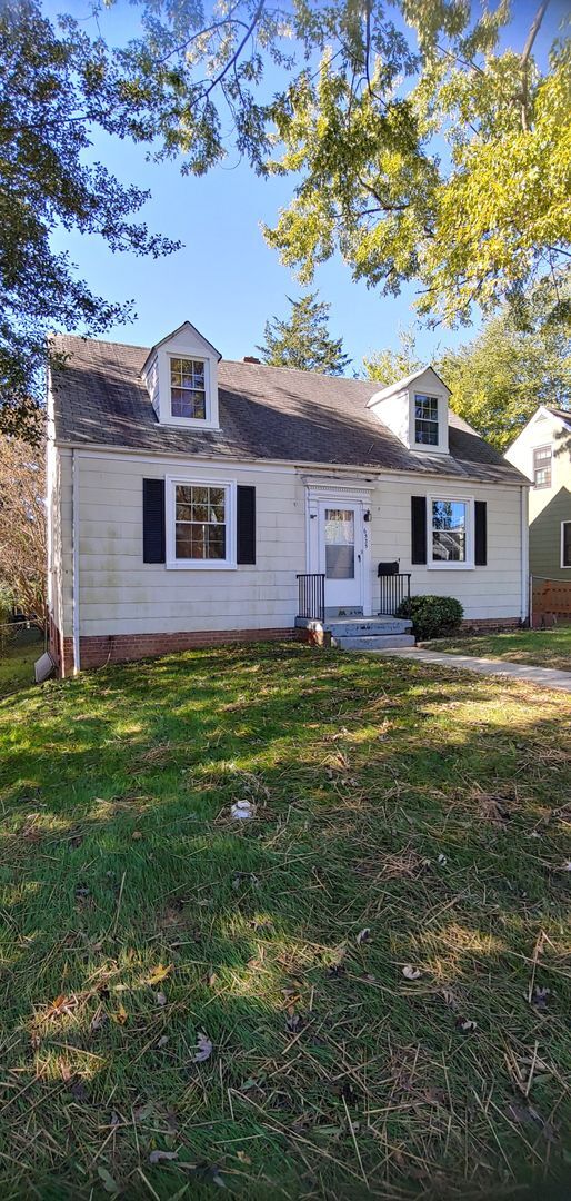 3-4 BR/ 2 BA Renovated Home in the West End. - 3-4 BR/ 2 BA Renovated Home in the West End.