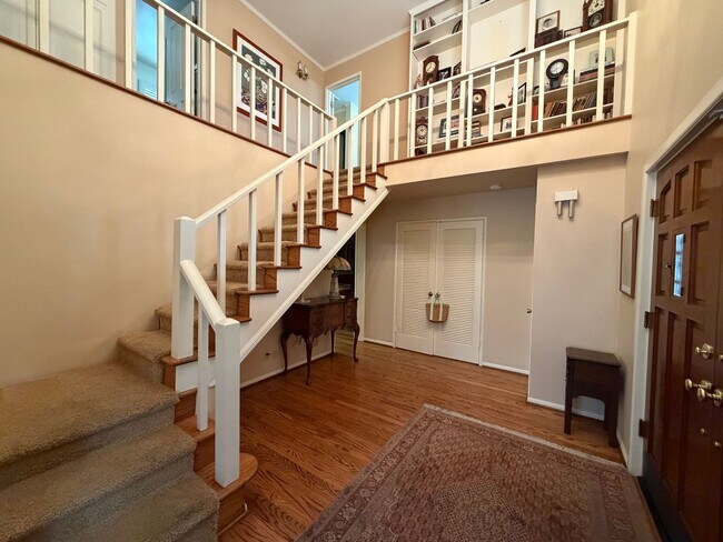 36 Augusta Ln