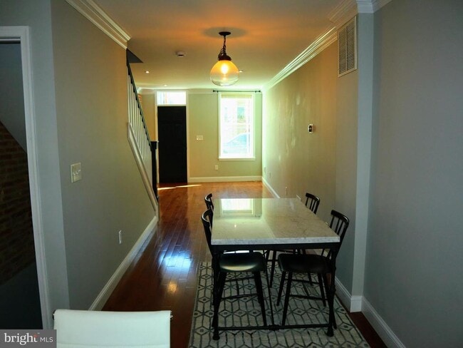 Photo - 926 S Curley St