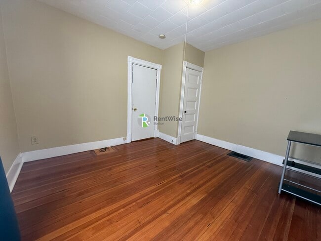 Photo - 53 Litchfield St