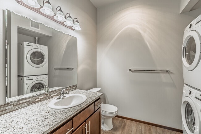 Studio - 556SF - Bathroom
