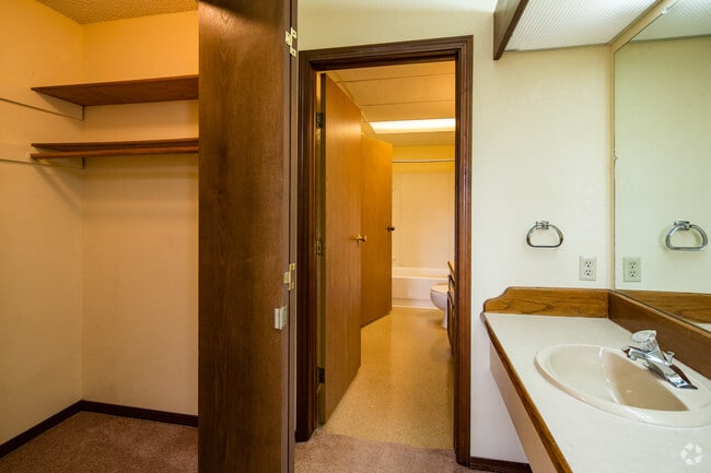 Sophie Plaza Apartments