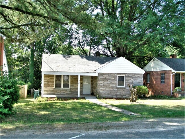 Photo - 2307 Parkside Ave