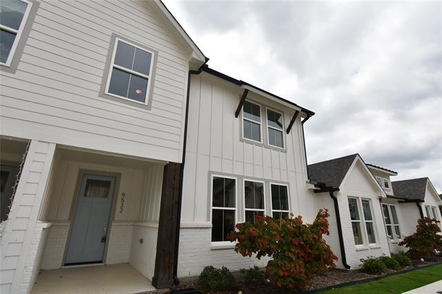 Photo - 9532 Thorncrown Ln