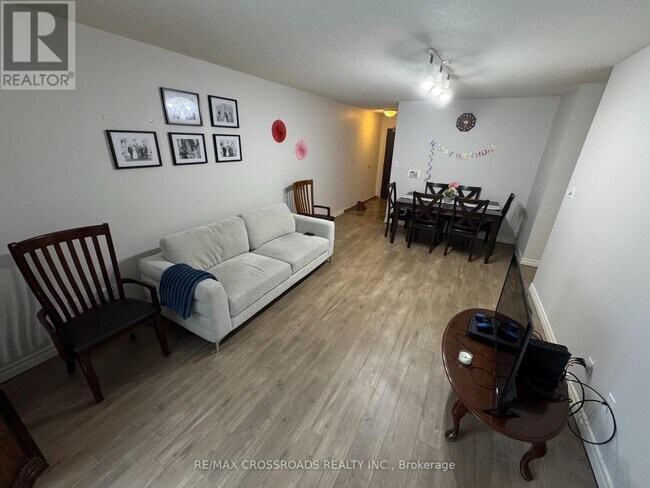 Photo - 5785 Yonge St Unité 104