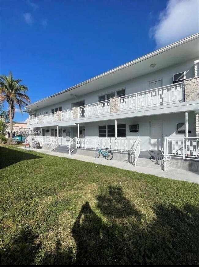 Photo - 7600 Dickens Ave Apartment Unit 3