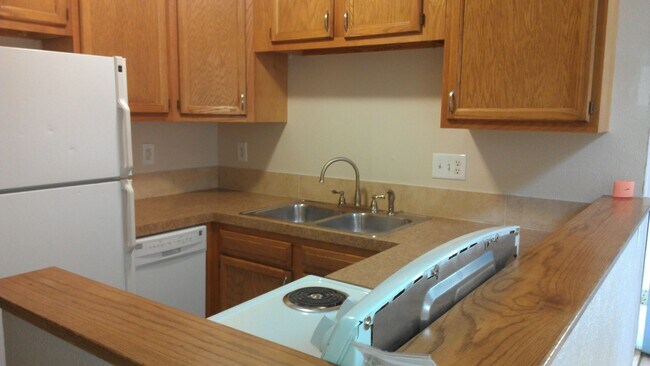 Photo - Goss Street Duplex Unit 2021 Goss Street