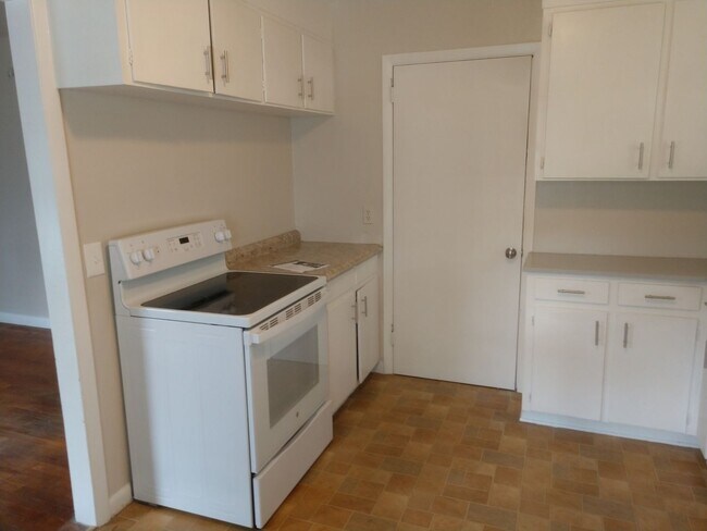 Photo - 1533 Beaucrest Ave Unit B