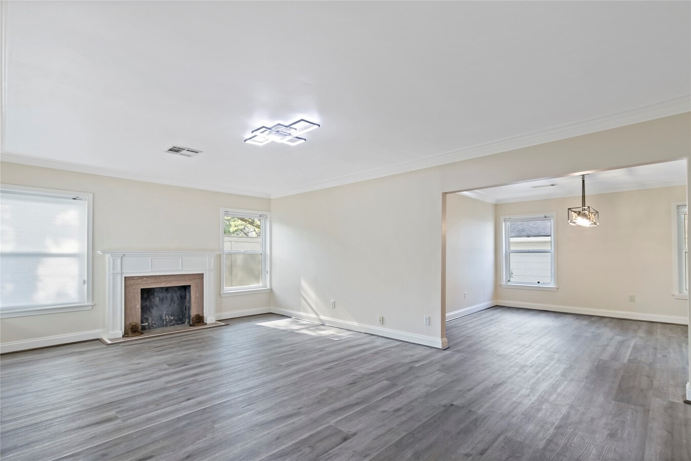 Photo - 2530 Wordsworth St