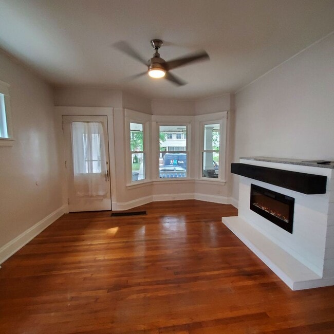 17471-17473  Shaw Avenue,