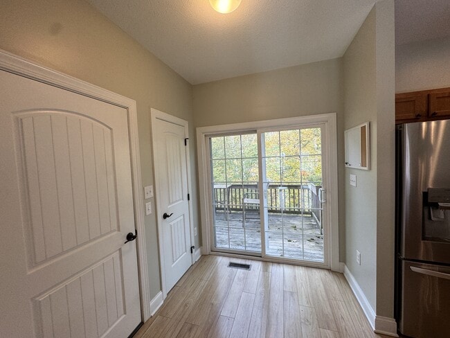 Photo - 1029 Olivia Wy