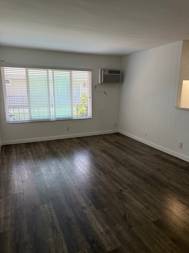 Photo - 310 S Sherbourne Dr Unit 111