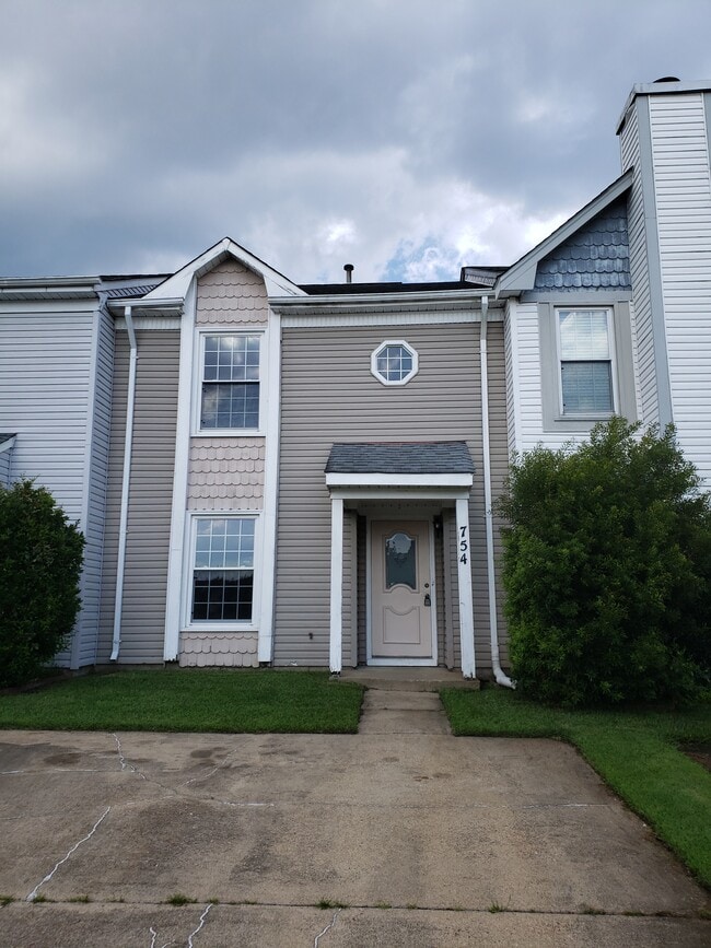 Photo - 754 Goodard Drive Townhome