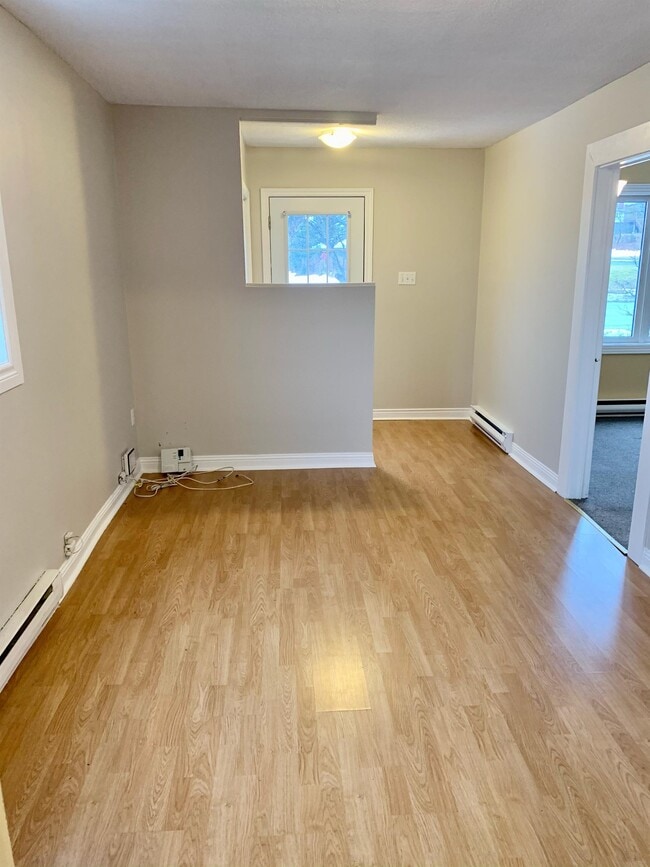 Photo - 112 Airport Heights Dr