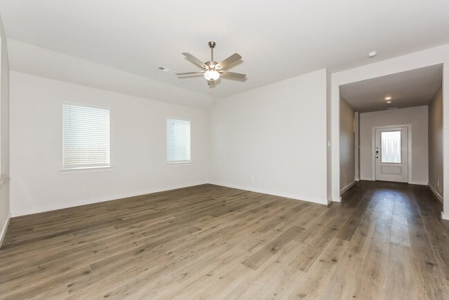 Photo - 313 Patton Ln