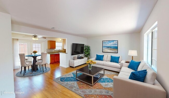 Building Photo - 16th Pl Unit B Rental