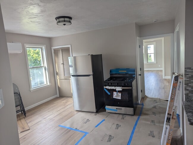 Building Photo - 209 Ingleside Ave Unit 2nd Floor Rental