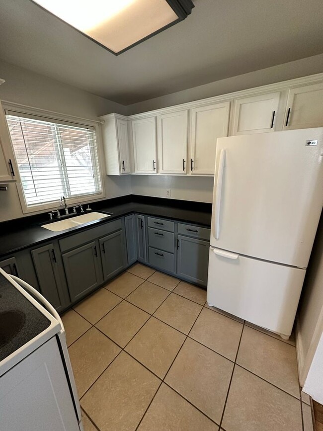 Photo - 4650 S Apartamento Unidad 321 W 4650 S  A