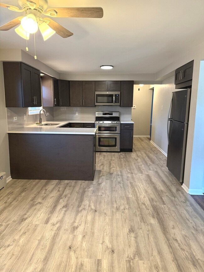 Photo - 4644 N Sayre Ave