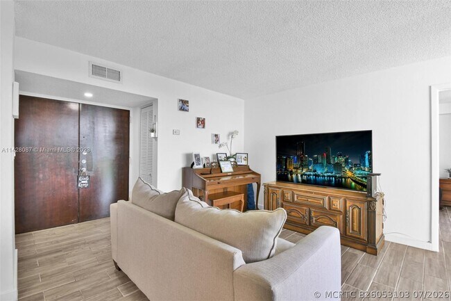 Photo - 11800 SW 18th St Unit 508-4