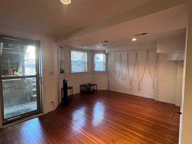 Photo - 2229 N Southport Ave