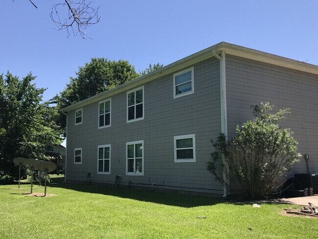 210 Reinhardt Ave