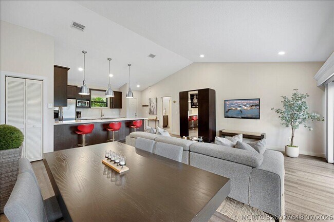 Photo - 11863 Wimbledon Cir Unit 542