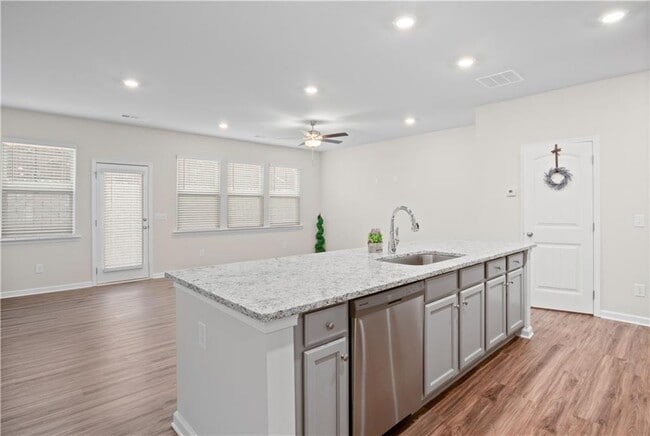 Photo - 284 Whitetail Cir