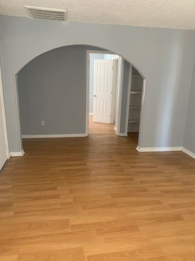 Photo - 3/2 remodeled