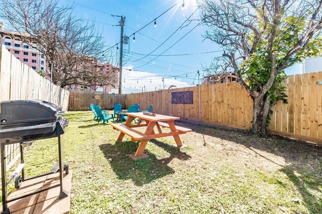 Photo - 2021 Avenue O 1/2