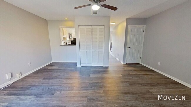 Photo - 215 Lafayette Rd Unidad B