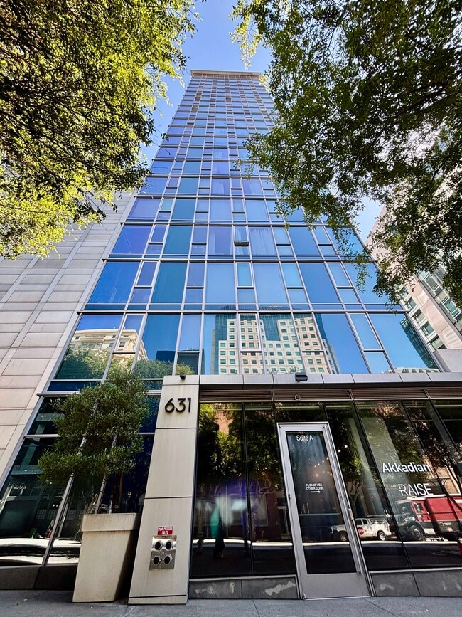 Building Photo - 631 Folsom St Unit 2C