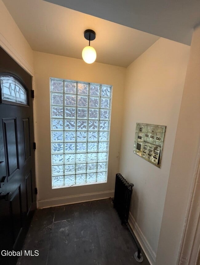 Photo - 612 Union St Unidad 4