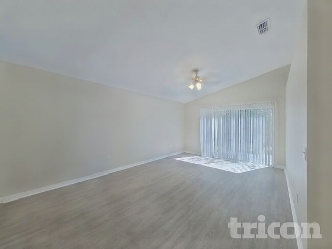 Photo - 22210 Bell Harbor Dr