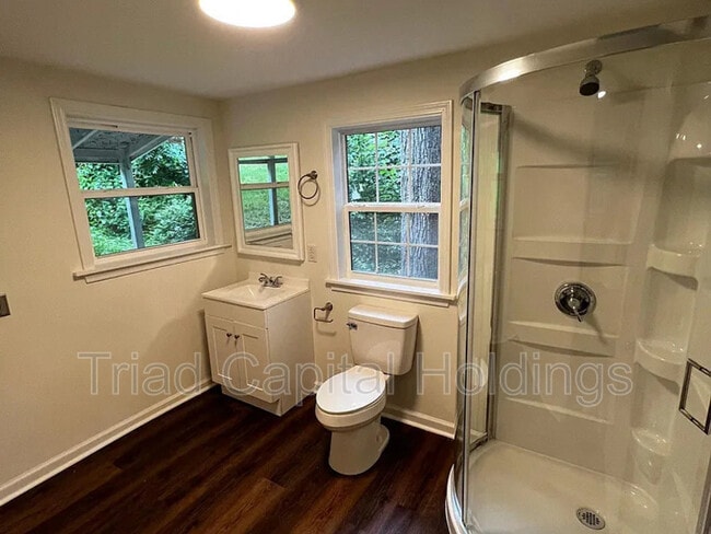 Photo - 4145 Lexwin Ave