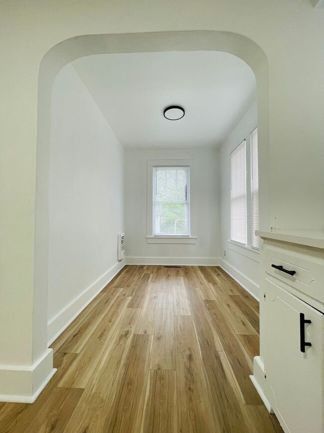 Photo - 803 W 23rd St