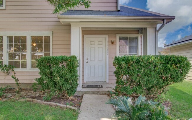 Photo - 15850 E Park Ct House