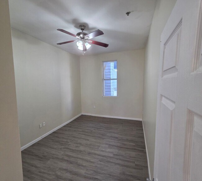 Photo - 545 Prescott Ave Unit 2