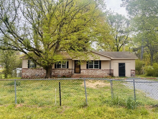 Building Photo - 168 Drum Cir